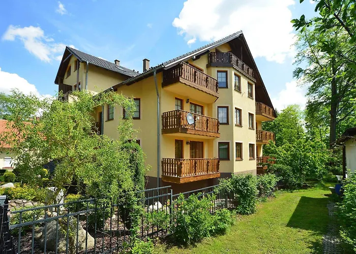 Bezowy Sun Seasons 24 W Karpaczu Z Parkingiem I Balkonem By Renters Apartment
