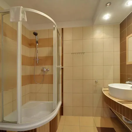 Bezowy Sun Seasons 24 W Karpaczu Z Parkingiem I Balkonem By Renters Apartman Karpacz